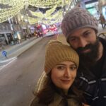 Radhika Pandit Instagram – It’s beginning to look a lot like Christmas!! 😊🎄🧿

#radhikapandit #nimmaRP