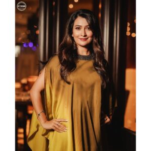 Radhika Pandit Instagram - Hello to the month of Love❤️

#radhikapandit #nimmaRP 

PC: @focusphotographyservice