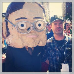 Rainn Wilson Instagram - Ten years ago, THE OFFICE aired it’s final episode. Can you believe it? After a few down years where the show was largely forgotten (other than the odd rerun) it slowly, slowly started running on an upstart streaming service called Netflix. And then, after about a year or so, the show had been seen by more people than ever watched it on NBC. Over and over again, too. A new generation of fans was born. More loyal, excited and passionate than the OG Office crew! So grateful for all of you for keeping our weird little comedy adventure alive and well!

After the show wrapped we had an amazing adventure that not many folks knew about. The cast took a trip to Scranton and, along with about 10k fans, we celebrated ELECTRIC CITY STYLE!!! Here’s some little seen footage of that day for your viewing pleasure! We should do it again!
