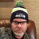 Rainn Wilson Instagram - Let’s do this, @seahawks!! Nothing to lose against the overly favored Santa Clara/San Jose 49ers! Love that rich football history in the tip of the South Bay/Silicon Valley/Palo Alto area!!! Far, far away from the great city of San Francisco that used to have an amazing team once upon a time! #GoHawks!