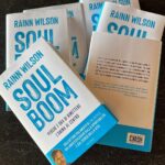 Rainn Wilson Instagram - VIVA ITALIA!!!! Sono molto felice di presentarvi la versione italiana di Soul Boom! Il libro è accettabile in inglese, ma è una vera melodia nella splendida lingua musicale DELL’AMORE E DELLA PASSIONE! #Italia #Italy #Italian #ItalianBook (thx @postcardsfromitalypodcast) #soulboom #bookstagram #booksofinstagram #spiritualrevolution @hachettego