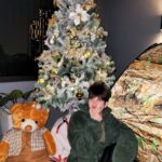 Rathavit Kijworalak Instagram – Merry Christmass 🎄
Timezone : Rathavit’s home 💚😉