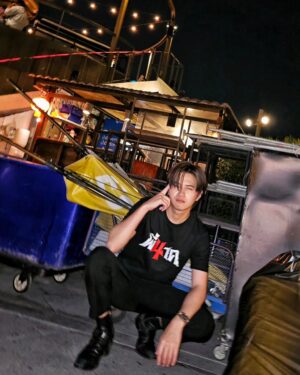 Rathavit Kijworalak Instagram - เทสที่สร้าง และ ร่างที่เป็นนน 
ขอบคุณชาวเชียงใหม่ครับบบ 👻
#พี่นาค4