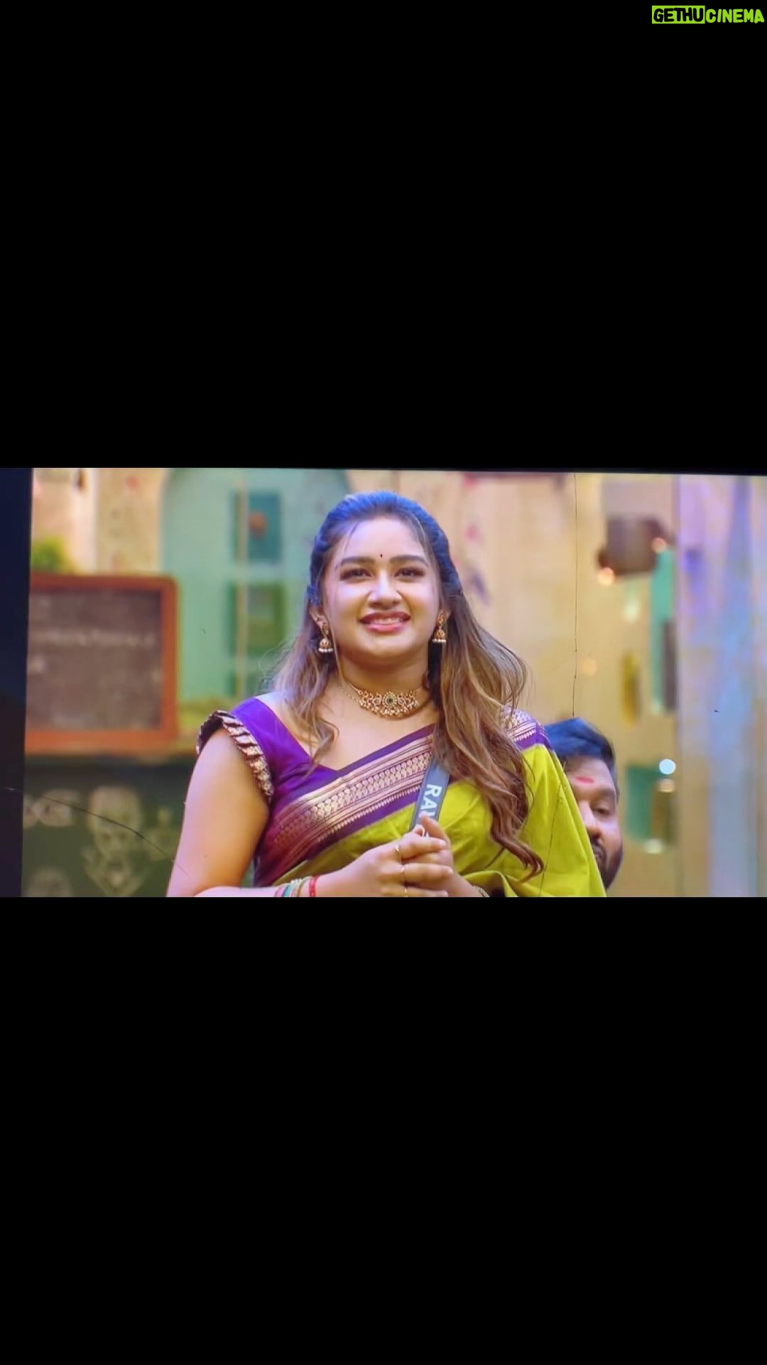 Raveena Daha Instagram - Ready to wear saree with blouse stitching @kaithari_nesavu_sarees “Whatever makes you feel bad, leave it, but whatever makes you smile, keep it. Be happy with what you have; be excited about what you want” Smart and sweet sister @im_raveena_daha #raveena #raveenadaha #raveenabiggboss #biggboss7tamil #disneyhostar #vijaytelevision #dasara #diwali2023