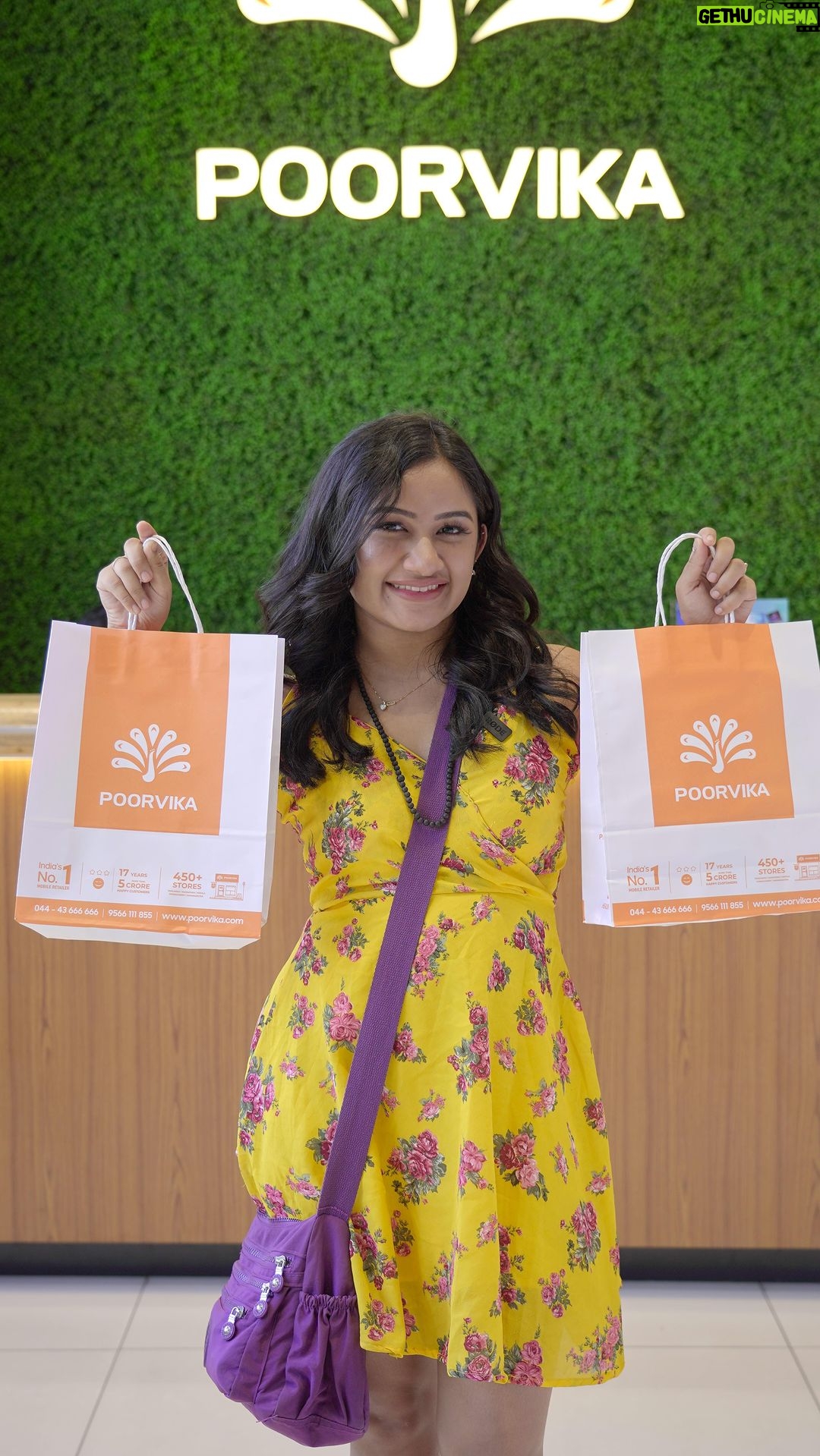 Raveena Daha Instagram - π± Aadi sale alert, folks! π Get ready to level up your style with the latest Vivo smartphones at Poorvika! πβ¨ Donβt miss out on these incredible offers. Visit your nearest Poorvika showroom now! π₯π #ItsMyStyle #Athirstaadi #XtremeImagination #DelightEveryMoment @vivoindia_tamilnadu @poorvika_india π₯π²