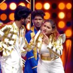 Raveena Daha Instagram - What is Shoulder Dance????🤔🧐 Watch full video 😂 Shoulder Dance with my dear chellaakutyyy 🖤😍 @im_raveena_daha 🖤 #sholderdance 🔥 #mani #raveena #maniraveena #manichandra #raveenadaha #behindwoods #thalapathy #thalapathyvijay #vijay #pushpa #alluarjun #vaathicoming #rakita #rakitarakitarakita #danush #sandymaster #sandy #valimangavalippu EVP Film City