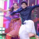 Raveena Daha Instagram – Aalaporaan Thamizhan 🔥 #Raveena #Vignesh | Jodi Are U Ready..💃🕺சனி மற்றும் ஞாயிறு இரவு 9.30 மணிக்கு நம்ம விஜய் டிவில.. #LetsDanceBuddy #SandyMaster #Sridevi #Meena #JodiAreUready #DanceShow #Dance #VijayTelevision #VijayTV