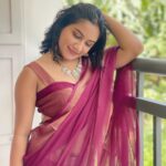 Raveena Daha Instagram - En aasai ellam un irukathilae, En ayul varai un anaipinilae🫂 Verenna vendum ulagathilae🥺 Indha inbam pothum nejinilae💯 Ezhezhuu jenjam vaazhndu viten🖤🖤🖤 Picture courtesy @yeah_me_1010 🥰 Saree from @cheap_best_collection ♥️ @cheap_best_collection follow my fav page🤩😍🥰 This beautiful saree just 399 only free delivery 💥 cash on delivery 💥 ec return 😳 use Raveena 123 code and get extra offer🥳🥳 #raveena #raveenadaha #RD