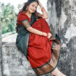 Raveena Daha Instagram – அன்பே நான் பிறந்தது
மறந்திட தோணுதே
உன் ஒரு முகம் உலகமாய்
காணுதே🖤🥰

Half saree set from @nesavu_custamization_designs 😍😍

Shoot for @welcome_talents 
@portfoliosbywelcome_talents 
.
Mua @thiruvathira_makeover_studio_ 
.
Click and edits @sham.ct 
.
Location – Trivandrum

#raveena #raveenadaha #RD