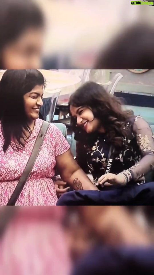 Raveena Daha Instagram - A daughter is God's way of saying, "Thought you could use a lifelong friend." Thank you for this video @bigg_boss_raveena_fp #raveena #Raveenadaha #raveenadaha#RD