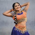 Raveena Daha Instagram - 🧡🥻 H&M @miss_pretty_makeoverartist 🤍 Pictures @sathishkumarstanly 😍 Beautiful jewellery @rani_bridals_coimbatore ❤️🥰 #raveena #raveenadaha #rd #live #laugh #love