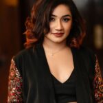 Raveena Daha Instagram - 🖤🫀 ✨ Makeup & hair - @alana_makeupstudio Nail - @nails_by_vijaya Designer - @eshush_thedesignerstudio Styling - @_designer_eshush_ Fabric - @affluent_choices Pc - @6framessphotography #raveena #raveenadaha #love #laugh #live