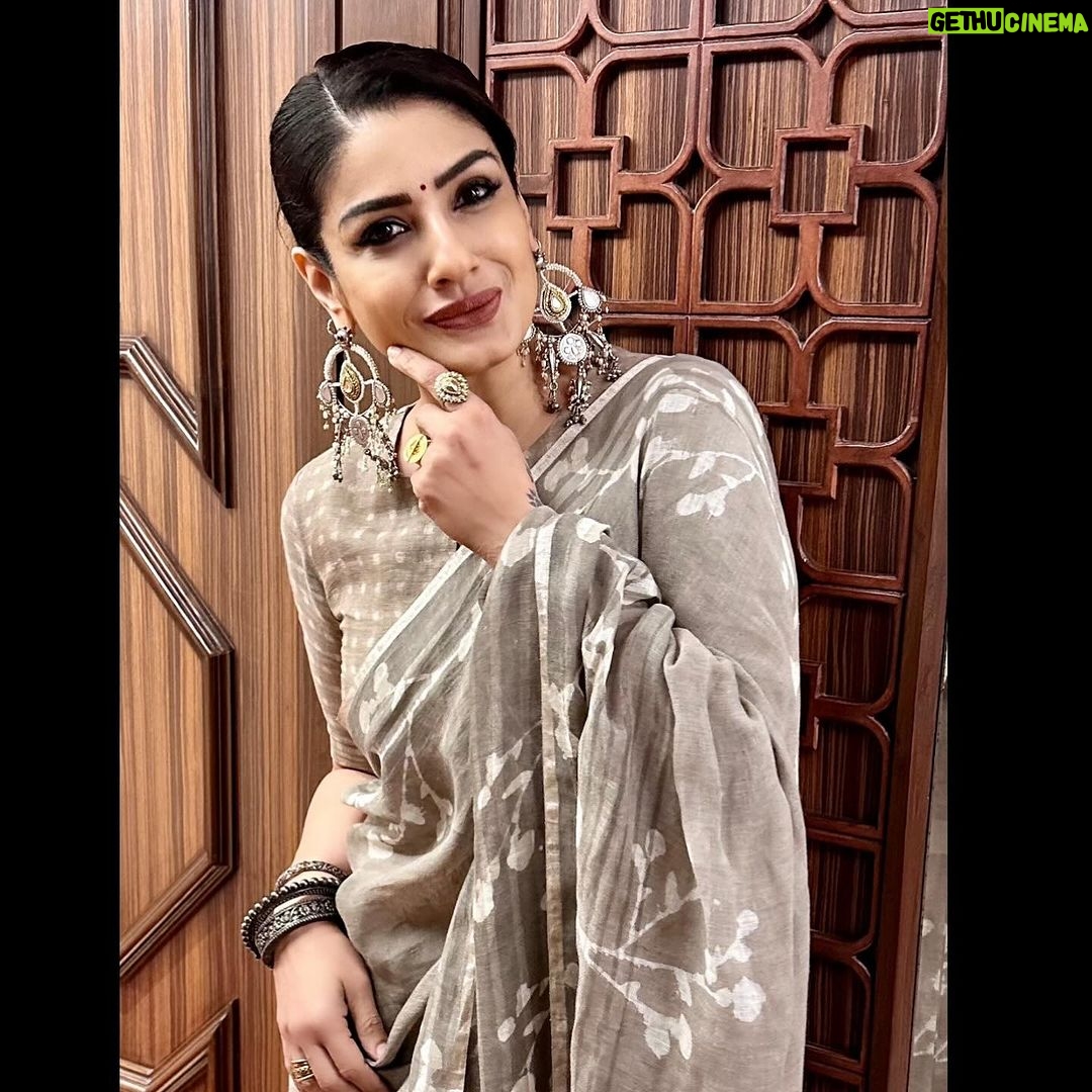 Raveena Tandon Instagram - No objections here! #PatnaShuklla rules the screen! Now streaming on @disneyplushotstar .