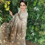 Raveena Tandon Instagram - ♥️🌼.