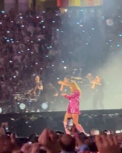 Raveena Tandon Instagram - Just mom daughter things ♥️ #mygirls #bffs #taylorswift @taylorswift The Eras Tour #singapore by @rashathadani