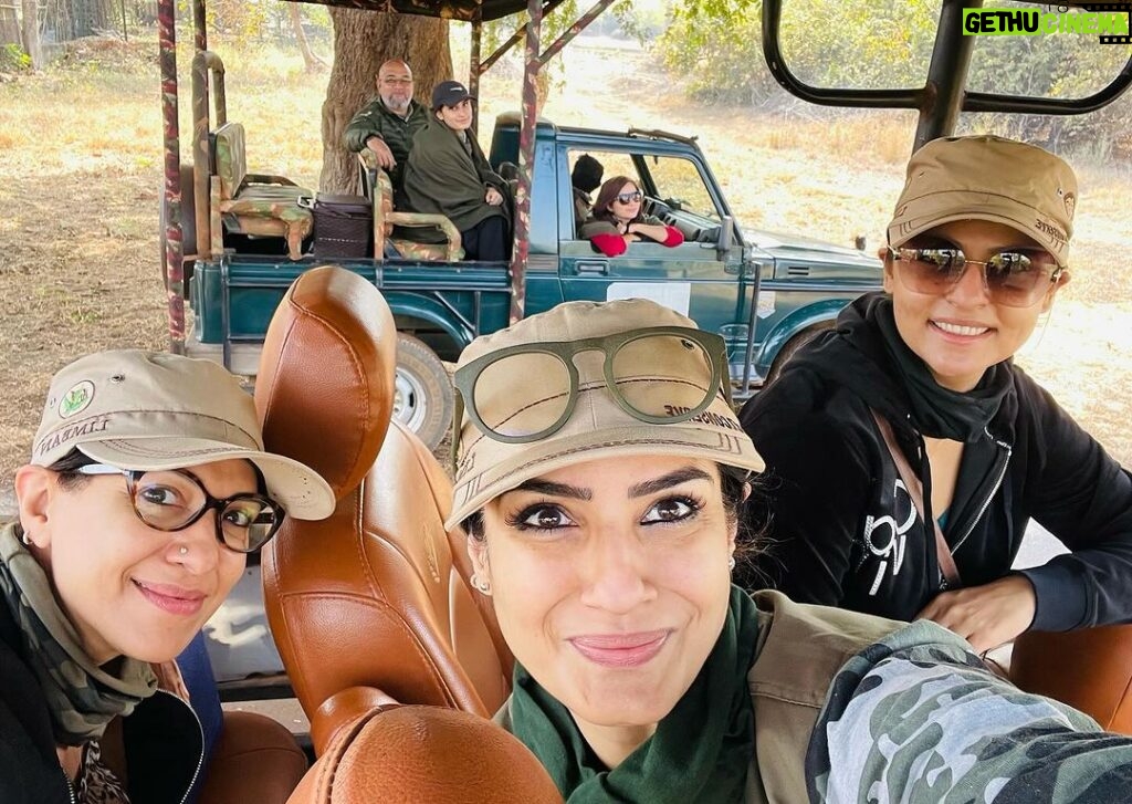 Raveena Tandon Instagram - A trip with the girls ♥️ … my babies , some tigers and a full moon . Can’t get better than this ….