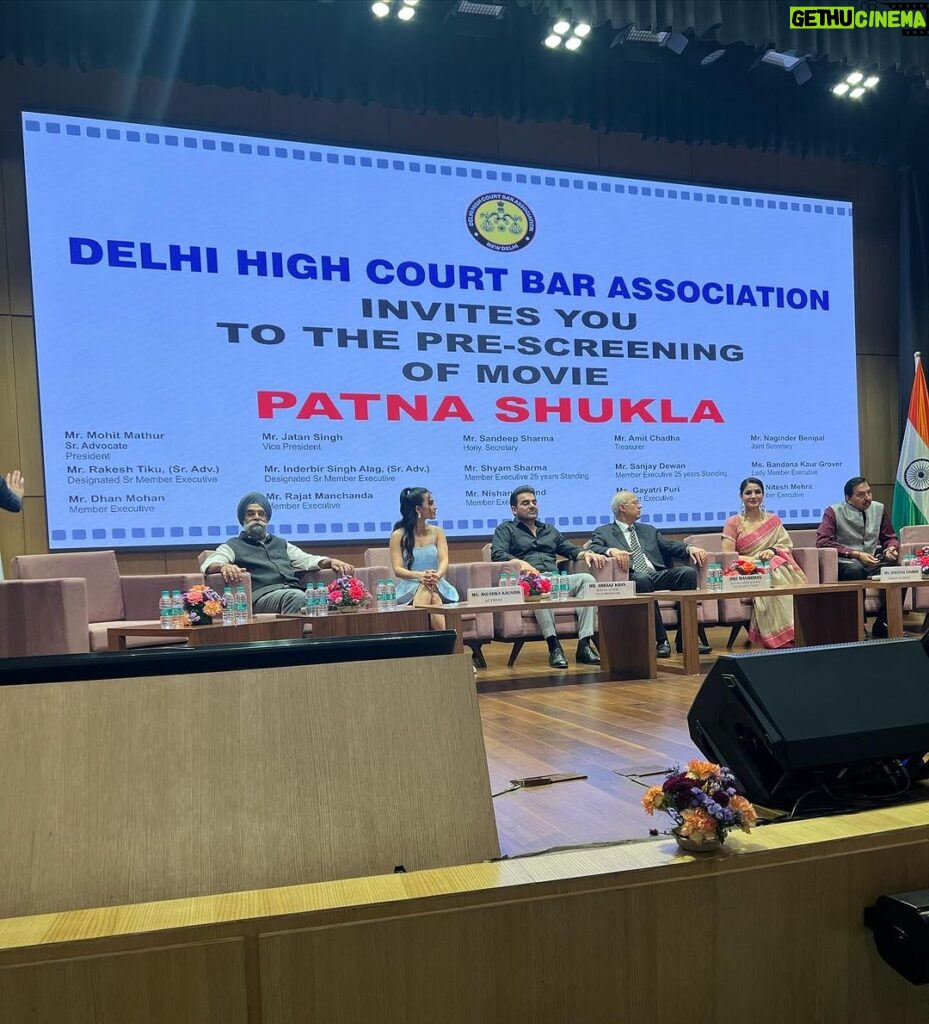 Raveena Tandon Instagram - As I walked into the halls of Delhi High Court for the special screening of our film, Patna Shuklla, hosted by the Delhi High Court Bar Association, my heart was filled with gratitude. Meeting the respected judges and lawyers who work tirelessly in our judicial system was truly an honor beyond words. It made me so proud to play a character inspired by the amazing lawyers our country has. Standing on the same Dais as Acting Chief Justice Mr. Manmohan, promoting, screening Patna Shukla alongside him and various others esteemed members of the Delhi High Court Bar Association tops the list. As a mother, the realization that my child’s rights can be taken away in an instant is deeply troubling. But knowing that distinguished lawyers are on the path to fight for justic and make a difference gives me hope. Every day, lawyers work tirelessly to bring about positive change. I am deeply grateful to the Delhi High Court Bar Association for providing such a remarkable opportunity for a film like this, one that needs to be seen by everyone for the message it tells. Watch Patna Shukla on Disney+ Hotstar streaming 29th March onwards.