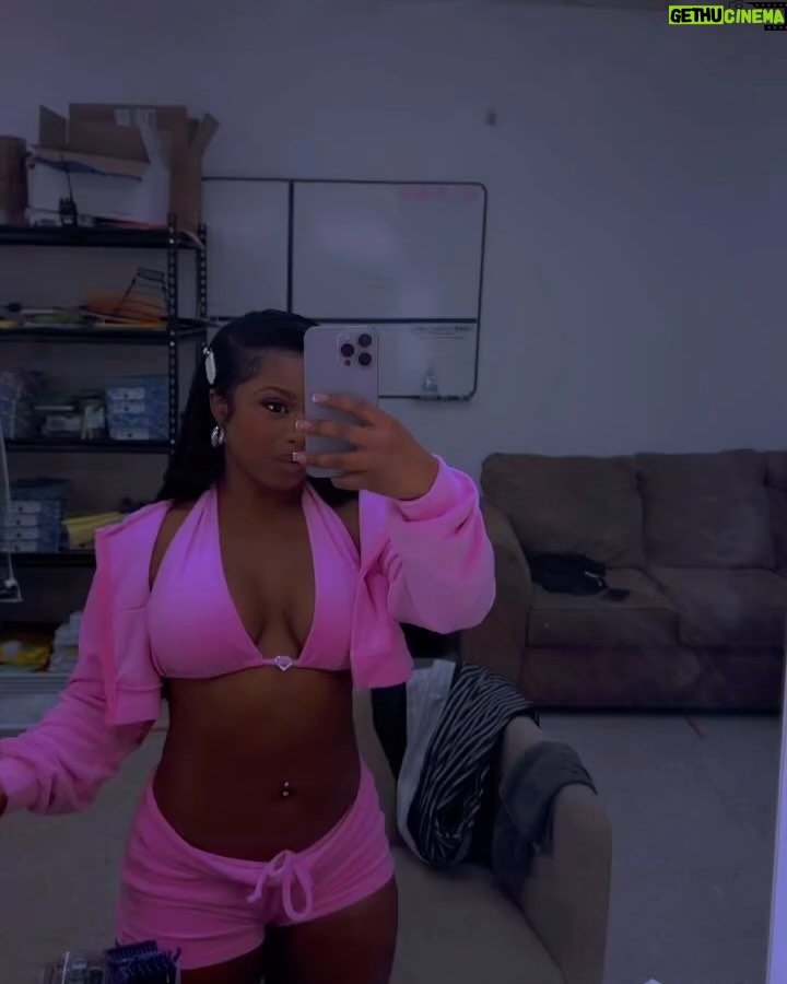 Reginae Carter Instagram - March Madness ☄️