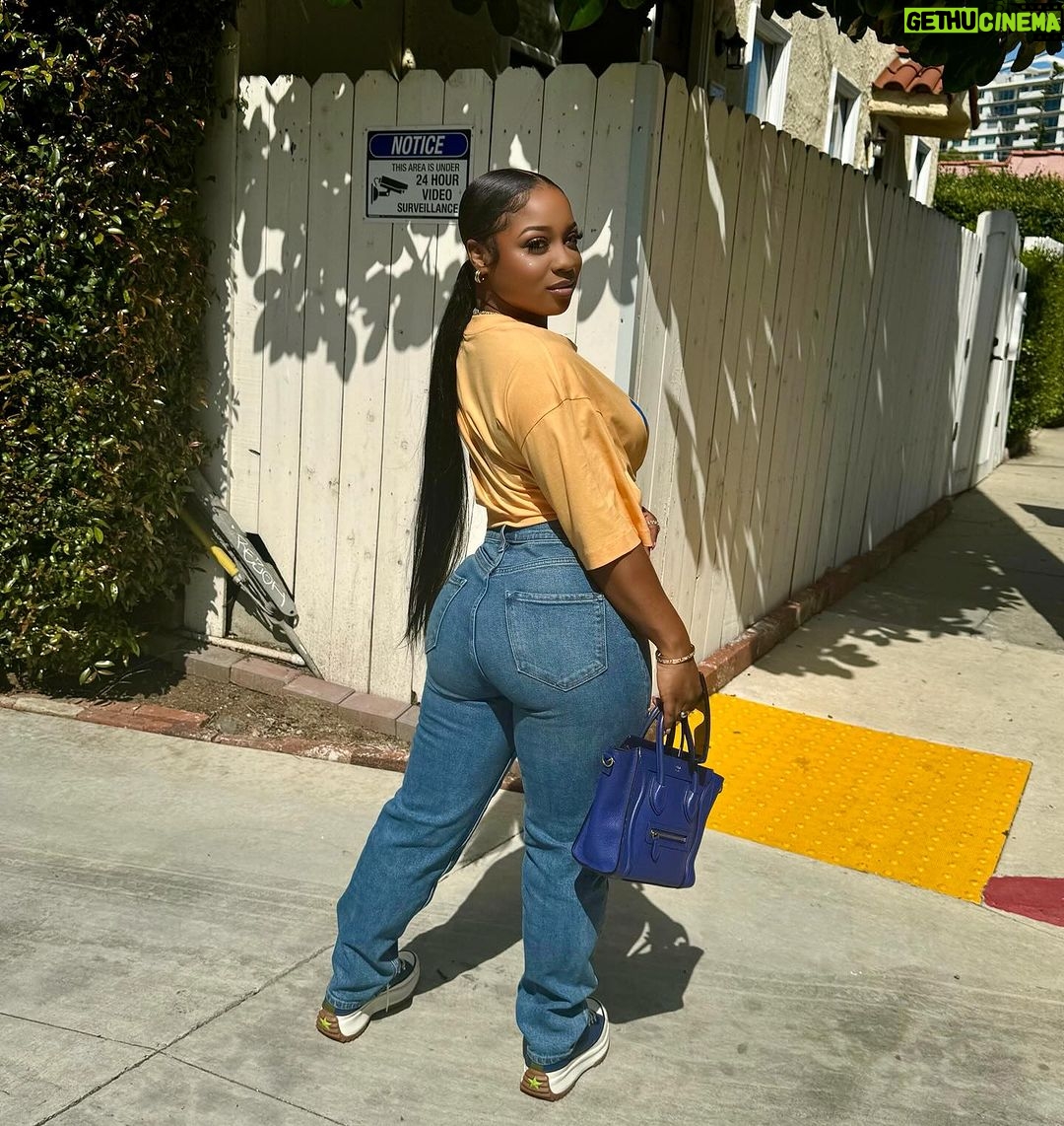 Reginae Carter Instagram - & Don’t forget the Realest 💫