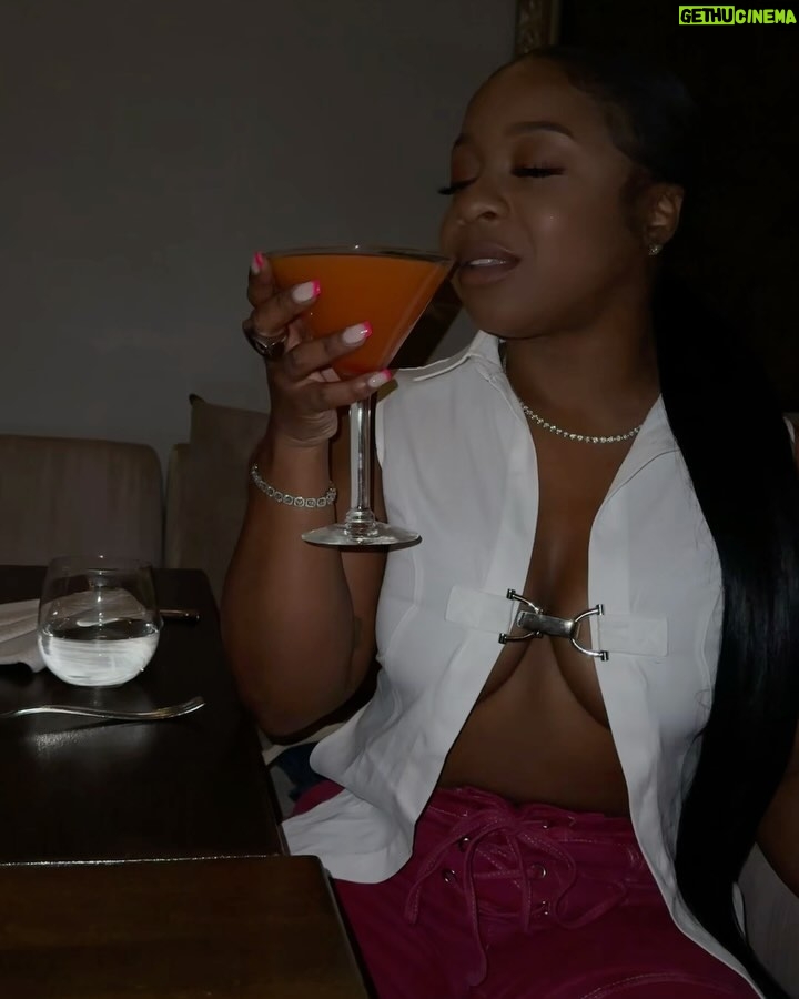 Reginae Carter Instagram - Date night💋 what’s 🫖 @Fashionnova