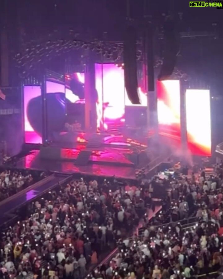 Reginae Carter Instagram - Gag City Chileeee π The Barbz was Outside last night π«ΆπΎ