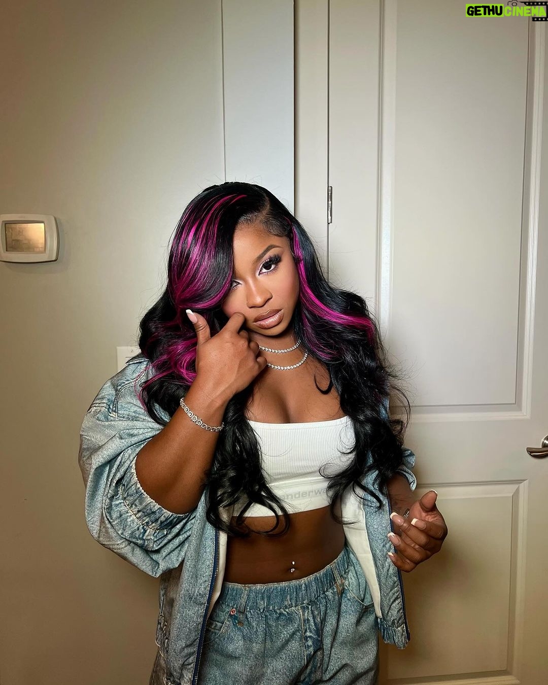 Reginae Carter Instagram - Gag City Chileeee π The Barbz was Outside last night π«ΆπΎ