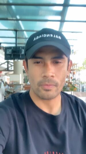 Remy Ishak Instagram - Bro cuba 😂