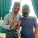 Remy Ishak Instagram – Fuhh..! Lama betul tak jumpa Matt Lai, last jumpa dia tahun 2017, masa tu kita orang semua berkampung di Studio Pinewood Iskandar Puteri Johor untuk Astro mini series project title ‘Anak Merdeka’ year 2017. Now Pinewood studio pun dah takde kat Malaysia tapi baru dapat jumpa semula dengan Matt 😅 

Matt pun dah berhenti merokok dengan penuh handsome & bergaya macam saya. kita orang #nanobro 💪🏻 

@nanostix 
#stixwithme 
#cabaran7hari