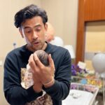 Remy Ishak Instagram – Syukur Alhamdulillah atas kurniaan rezeki & rahmat Nya.  first baby & It’s a boy! a Hero! Terima kasih ya Allah. 

Simpan sini utk satu kenangan. 

#remyishak #ohbabyremy #remyezza