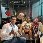 Remy Ishak Instagram – the last time kerja dgn Jason Chong tahun 2014 utk filem ‘Kau Takdirku’, that year kita org shoot kat Langkawi & we heard about the lost plane MH370 while filming together. Latest project dia yg paling best utk korang tgk ‘Gemencheh Boys’. 

Mad Nor pulak dah bertahun2 aku tak jumpa, last project dgn dia on ‘Bravo 5’ & ‘29 Februari’ one of the best DOP kat Msia ni lah wey.. banyak director kejar dia ni sebab mata & jiwa dia luar biasa. 

Aunty Fati last kerja dgn dia masa buat ‘Pulang’ as my acting coach. Coach kesayangan seluruh pelakon Msia.

bila kerja dgn org2 yg best, kau akan auto jadi best jugak. 
tunggu je lah project yg best ni keluar nanti.

#viumalaysia 
#viuoriginalsthesecret