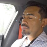 Remy Ishak Instagram – Anda stress? Kereta bau hapak? selagi anda masuk selagi tu tak senang? Stress + bau hapak memang akan membuatkan kita jadi tidak tenang. 

Jangan risau, Reelax kan ada? memberi ketenangan dan menghilangkan segala bau dalam tempoh yang berpanjangan!

#reelaxcaressentialoil 
@reelax.official