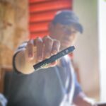 Remy Ishak Instagram - santai petang dalam rumah, tiada lagi bau asap rokok. Tq so much @nanostix ! Saya dah berjaya 💪🏻 Awak? suami awak? boyfriend awak? adik lelaki atau abang awak macam mana? 😎 #nanostix