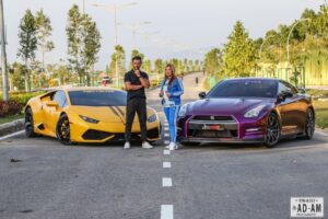 Remy Ishak Instagram - Sepetang bersama pengasas produk @karismacosmetic.hq Puan Tinie Sulaiman a.k.a Kak Bie. Sangat humble orangnya. Pengalaman jatuh bangun selama 6 tahun dalam bidang perniagaan membuatkan saya tabik spring pada beliau. Sekarang dah memiliki 10 biji koleksi kereta idaman, 1 dia dah bagi pada saya 😊 Betul kan kak Bie? hahaha! 
.

Mereka yang telah berjaya pada hari ini pernah melalui kehidupan yang payah. Bukan senang nak senang. #rodapanas