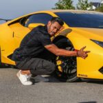 Remy Ishak Instagram - orang kata.., kalau cukup 40 orang amin kan apa yg kita hajat, In shaa Allah akan makbul. Nak pakai kereta ni la satu hari nanti. amin kan saje..😁 #rodapanas wardrobe by : @hla_global