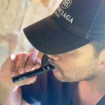 Remy Ishak Instagram – santai petang dalam rumah, tiada lagi bau asap rokok. Tq so much @nanostix ! Saya dah berjaya 💪🏻
Awak? suami awak? boyfriend awak? adik lelaki atau abang awak macam mana? 😎 #nanostix