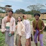 Remy Ishak Instagram – setel job kat Gopeng hari ni dgn Mirul, Ayda & Datin @mariafarida Thanks for the experience gais. To Abg Aziz M.Osman & Dr Shasha my director & producer, terima kasih utk peluang yg diberikan. In shaa Allah jumpa lagi nanti 🙏🏻