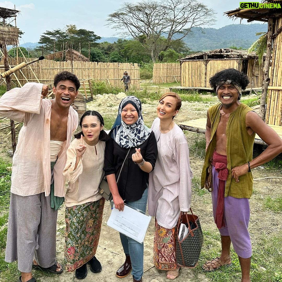 Remy Ishak Instagram - setel job kat Gopeng hari ni dgn Mirul, Ayda & Datin @mariafarida Thanks for the experience gais. To Abg Aziz M.Osman & Dr Shasha my director & producer, terima kasih utk peluang yg diberikan. In shaa Allah jumpa lagi nanti 🙏🏻