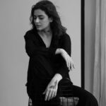 Reyhaneh Parsa Instagram - ✨چون پاک شد از رنگ خودی سینهٔ تو خودبین گردی ز یار دیرینهٔ تو بی‌آینه روی خویش نتوان دیدن در یاد نگر که اوست آئینه تو “از مجموعه عکس هایی که شبیه به «خودم» هستند” @ayda.zarrin 🤍 @makeupnme__ 🤍