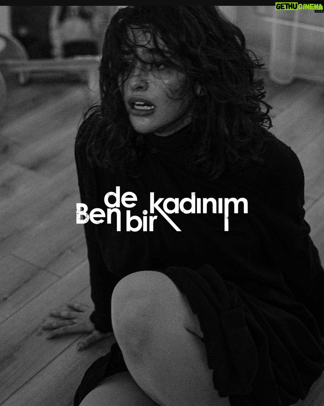 Reyhaneh Parsa Instagram - ▪️ پرفورمنس ”من هم يك زنم” نويسنده و كارگردان: شادى اسدپور @shadiasadpoor اجراگر: ريحانه پارسا @reyhaneparsaj طراح گرافيك: سينا افشار @sinaafshar_ 📸: @dawnsehar ▪️ Performans “Ben de bir kadınım” Yazan ve yöneten: Shadi asadpoor Oyuncu: Reyhane Parsa grafik Tasarımcısı : Sina afshar ▪️ Performance “I Am a Woman Too” Writer and Director: Shadi Asadpoor Performer: Reyhaneh Parsa Graphic Designer: Sina Afshar #ريحانه_پارسا #شادي_اسد_پور #reyhanehparsa#shadiasadpoor