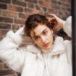 Reyhaneh Parsa Instagram - Beyaz mı?