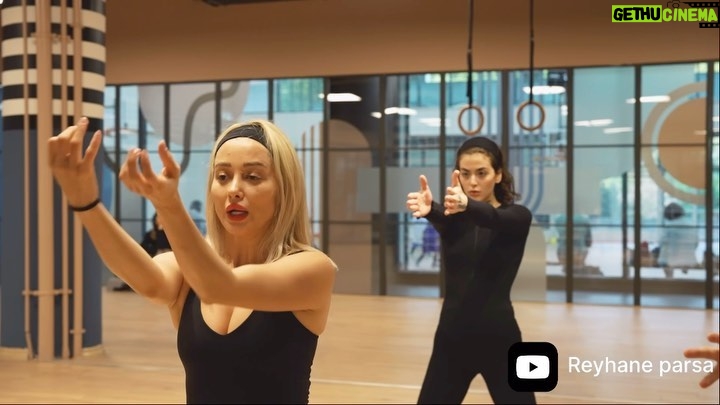 Reyhaneh Parsa Instagram - 💁♀️ رقص،پیروزیِ زندگی بر مرگ است! آغازِ بودن است 🎣🍃 Contemporary dance with @ellaadem_ 🌟 @navid_hsn 📽️ November 2023 coliseum ist