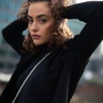 Reyhaneh Parsa Instagram - دی ماه هزارو چهارصد و دو عکاسی با نوید @navid_hsn