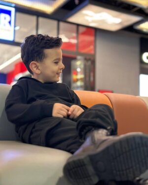 Reyhaneh Parsa Instagram - 👩‍👧‍👦 دوست دارم مامان♥️