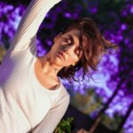 Reyhaneh Parsa Instagram - شاید راه رسیدن به حقیقت، خیال باشد؛ ‏شاید حقیقت خیالی طولانی و بی پایان است ‏چرا که تنها راهِ دسترسی به «مأمن»در خود گم شدن و سپس در همان خود پیدا نشدن است؛ ‏راهِ کشفِ حقیقت هر چه هست، ‏ «سکوت و نظاره بودن»بخشِ مهمی از آن است…
