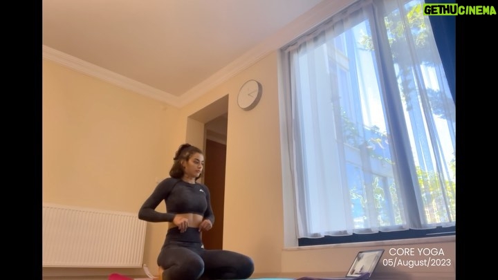 Reyhaneh Parsa Instagram - “Core yoga” Available on YouTube now Check bio‼️ #practiceyoga