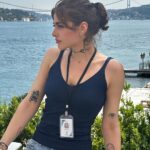 Reyhaneh Parsa Instagram - بر آستانهٔ تسلیم سر بِنِه حافظ که گر ستیزه کنی، روزگار بستیزد