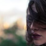 Reyhaneh Parsa Instagram - آنچه هستيم بسيار بيشتر موجب سعادتمان ميشود تا آنچه داريم. ‏درباره حكمت زندگى/فصل١/شوپنهاور