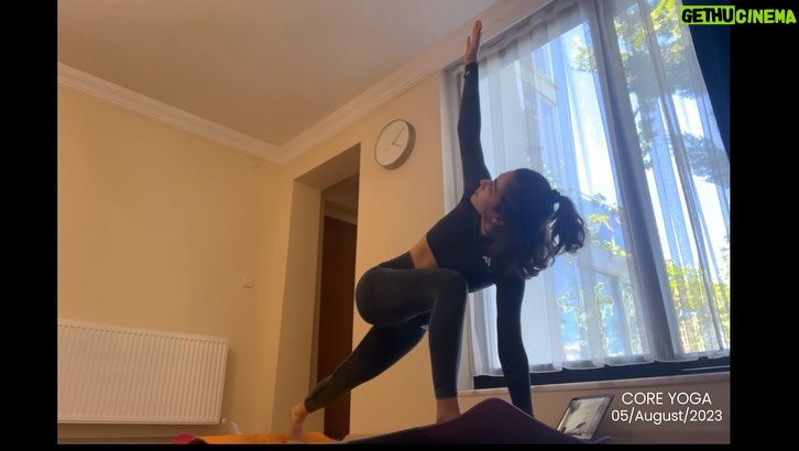 Reyhaneh Parsa Instagram - “Core yoga” Available on YouTube now Check bio‼️ #practiceyoga