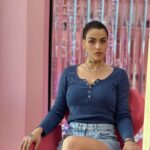Reyhaneh Parsa Instagram - 💆🏻‍♀️☺️🦋