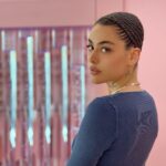 Reyhaneh Parsa Instagram - 💆🏻‍♀️☺️🦋